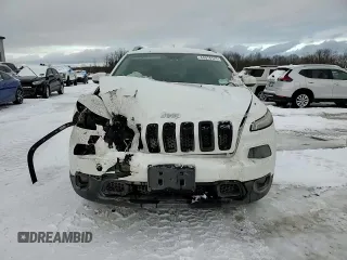 2015 Jeep Cherokee Latitude with VIN 1C4PJMCB8FW515186, listed as a Copart auction lot 44016125 with 165,357 mi miles and Non Repairable. Bid and sale history available at carsss.com. Image 12.