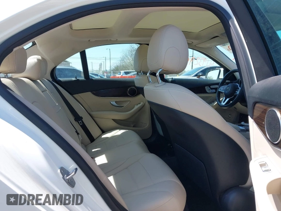 2019 Mercedes-Benz C 300 with VIN 55SWF8DB8KU310676, listed as a IAAI auction lot 41932900 with 37,800 mi miles and . Bid and sale history available at DreamBid. Image 8.