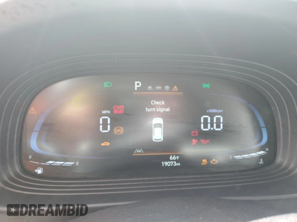 2024 Hyundai Venue Limited with VIN KMHRC8A30RU336724, listed as a Copart auction lot 57393955 with 19,073 mi miles and Salvage title. Bid and sale history available at DreamBid. Image 9.