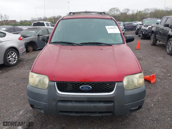 2004 Ford Escape XLT with VIN 1FMCU03114KA54144, listed as a IAAI auction lot 41908703 with 238,791 mi miles. Bid and sale history available at carsss.com. Image 6.