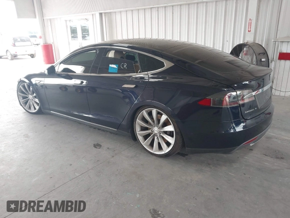 2014 Tesla Model S 60 с VIN 5YJSA1H11EFP60357, выставлен на аукционе IAAI как лот 42656130 с пробегом 133 344 миль миль и . История ставок и продаж доступна на DreamBid. Изображение 3.