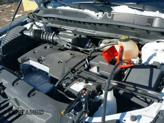 2020 Chevrolet Blazer LT z VIN 3GNKBBRA6LS705853, wystawiony jako IAAI lot #41646508 z przebiegiem 56 115 mil mil oraz . Historia ofert i sprzedaży dostępna na DreamBid. Obrazek 19.