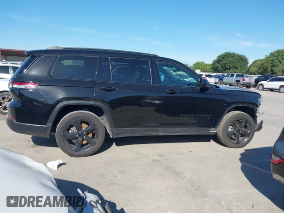 2024 Jeep Grand Cherokee Limited with VIN 1C4RJKBG4R8540492, listed as a IAAI auction lot 42241596 with 33,899 mi miles and . Bid and sale history available at DreamBid. Image 14.