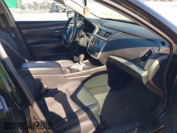 2016 Nissan Altima SL with VIN 1N4AL3AP5GC227580, listed as a IAAI auction lot 42187177 with 136,902 mi miles and . Bid and sale history available at carsss.com. Image 5.