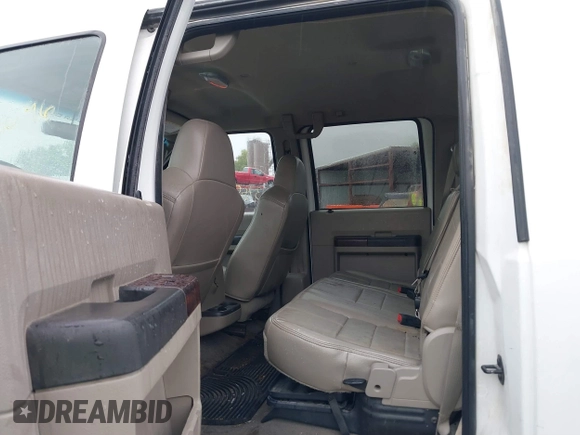 2010 Ford F-250 XL z VIN 1FTSW2B52AEB33231, wystawiony jako IAAI lot #37505696 z przebiegiem 277 288 mil mil oraz . Historia ofert i sprzedaży dostępna na DreamBid. Obrazek 8.
