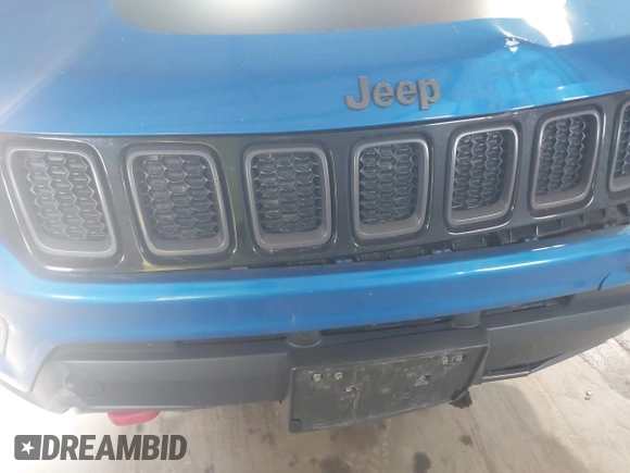 2018 Jeep Compass Trailhawk with VIN 3C4NJDDB3JT234529, listed as a IAAI auction lot 41973123 with 173,559 mi miles and . Bid and sale history available at DreamBid. Image 6.