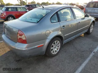 2002 Volkswagen Passat GLS with VIN WVWPD63BX2P014324, listed as a Copart auction lot 80491814 with 235,818 mi miles and Salvage Title. Bid and sale history available at carsss.com. Image 3.