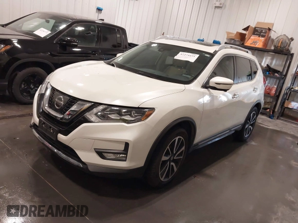 2017 Nissan Rogue SL z VIN JN8AT2MV8HW256848, wystawiony jako IAAI lot #42271691 z przebiegiem 103 597 mil mil oraz . Historia ofert i sprzedaży dostępna na DreamBid. Obrazek 19.