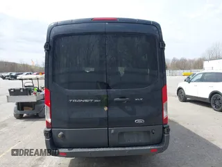 2017 Ford Transit XL с VIN 1FBAX2CM5HKB15501, выставлен на аукционе IAAI как лот 42072707 с пробегом Не указан миль и . История ставок и продаж доступна на DreamBid. Изображение 16.