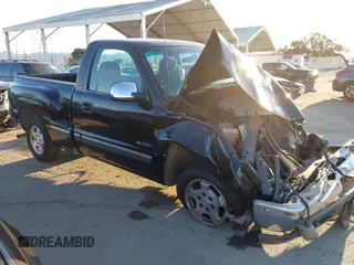 2002 Chevrolet Silverado 1500 with VIN 1GCEC14V42Z105521, listed as a IAAI auction lot 41827521 with 156,264 mi miles. Bid and sale history available at carsss.com. Image 1.