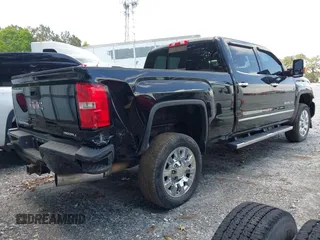 2019 GMC Sierra 2500HD Denali с VIN 1GT12SEY2KF234777, выставлен на аукционе IAAI как лот 42198892 с пробегом 31 836 миль миль и . История ставок и продаж доступна на DreamBid. Изображение 4.