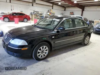2001 Volkswagen Passat z VIN WVWPH63B61P275520, wystawiony jako Copart lot #86681814 z przebiegiem 142 184 mil mil oraz Szkoda całkowita • Salvage title. Historia ofert i sprzedaży dostępna na DreamBid. Obrazek 1.