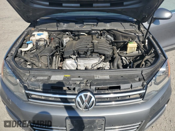 2013 Volkswagen Touareg Lux z VIN WVGEF9BP8DD009350, wystawiony jako Copart lot #55775385 z przebiegiem 165 958 mil mil oraz Czysty tytuł • Clean title. Historia ofert i sprzedaży dostępna na DreamBid. Obrazek 12.