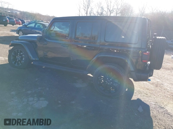 2024 Jeep Wrangler Sahara with VIN 1C4RJXP62RW126989, listed as a IAAI auction lot 41816525 with 11,241 mi miles and . Bid and sale history available at DreamBid. Image 3.