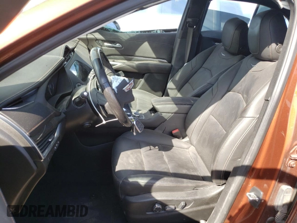 2021 Cadillac XT4 FWD Sport with VIN 1GYFZER49MF057541, listed as a Copart auction lot 70654544 with 35,441 mi miles and Non Repairable. Bid and sale history available at DreamBid. Image 7.