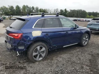 2024 Audi Q5 Premium with VIN WA1ABAFYXR2033441, listed as a Copart auction lot 72028114 with 4,223 mi miles and Salvage Title. Bid and sale history available at carsss.com. Image 3.