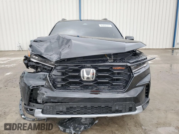 2025 Honda Pilot TrailSport with VIN 5FNYG1H63SB087572, listed as a Copart auction lot 86802994 with 962 mi miles and Salvage Title. Bid and sale history available at carsss.com. Image 5.