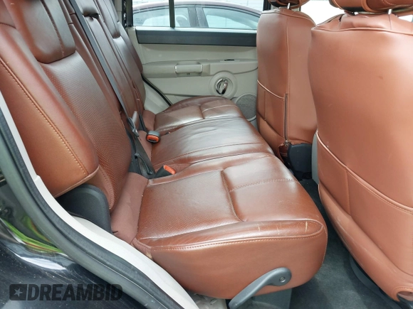 2006 Jeep Commander Limited with VIN 1J8HH58N16C309677, listed as a IAAI auction lot 42181393 with 310,457 mi miles and . Bid and sale history available at DreamBid. Image 8.