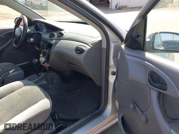 2003 Ford Focus LX with VIN 1FAFP33P53W109559, listed as a IAAI auction lot 42087949 with 268,456 mi miles and . Bid and sale history available at carsss.com. Image 5.