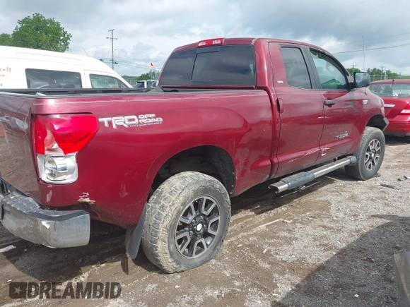 2008 Toyota Tundra z VIN 5TBBV541X8S517382, wystawiony jako IAAI lot #42231096 z przebiegiem 111 953 mil mil oraz . Historia ofert i sprzedaży dostępna na DreamBid. Obrazek 4.