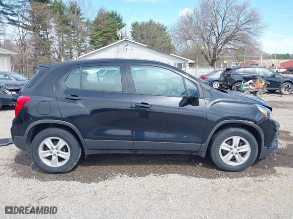 2019 Chevrolet Trax LS with VIN 3GNCJKSB9KL256557, listed as a IAAI auction lot 41879464 with 75,184 mi miles. Bid and sale history available at carsss.com. Image 14.