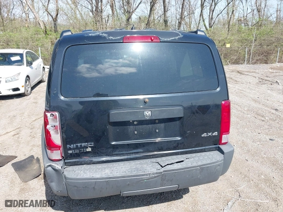2007 Dodge Nitro SXT with VIN 1D8GU28K57W551957, listed as a IAAI auction lot 41914919 with 139,560 mi miles. Bid and sale history available at carsss.com. Image 6.