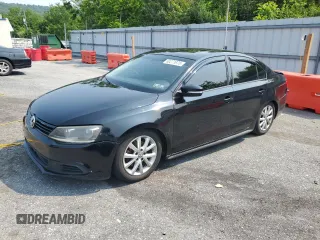 2012 Volkswagen Jetta SE с VIN 3VWDP7AJ2CM325146, выставлен на аукционе Copart как лот 60271975 с пробегом 173 028 миль миль и Списание • Salvage title. История ставок и продаж доступна на DreamBid. Изображение 1.