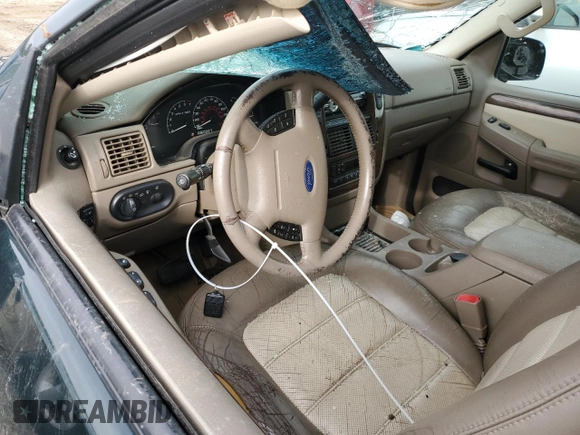 2002 Ford Explorer Eddie Bauer with VIN 1FMDU74W52UC34638, listed as a Copart auction lot 42438825 with Not provided miles and Salvage title. Bid and sale history available at DreamBid. Image 8.