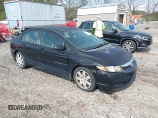 2009 Honda Civic LX z VIN 2HGFA16569H363400, wystawiony jako IAAI lot #41802580 z przebiegiem 183 106 mil mil oraz . Historia ofert i sprzedaży dostępna na DreamBid. Obrazek 1.