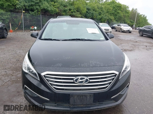 2017 Hyundai Sonata 2.4L z VIN 5NPE24AF2HH483323, wystawiony jako IAAI lot #42322738 z przebiegiem 144 607 mil mil oraz . Historia ofert i sprzedaży dostępna na DreamBid. Obrazek 6.