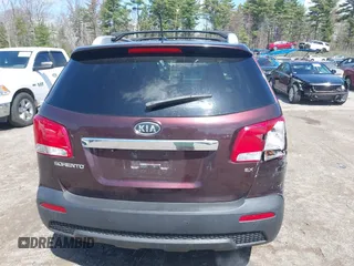2012 Kia Sorento EX with VIN 5XYKU3A65CG299100, listed as a IAAI auction lot 42098445 with 172,203 mi miles. Bid and sale history available at carsss.com. Image 17.