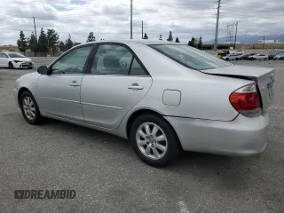2005 Toyota Camry STD z VIN 4T1BE32K35U558818, wystawiony jako Copart lot #56023365 z przebiegiem 109 917 mil mil oraz Szkoda całkowita • Salvage title. Historia ofert i sprzedaży dostępna na DreamBid. Obrazek 2.