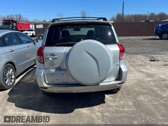 2006 Toyota RAV4 with VIN JTMBD33V165036541, listed as a IAAI auction lot 41918053 with 137,865 mi miles. Bid and sale history available at carsss.com. Image 13.