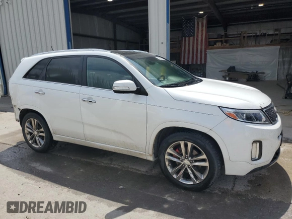 2014 Kia Sorento SX z VIN 5XYKW4A73EG459387, wystawiony jako Copart lot #56568634 z przebiegiem 145 151 mil mil oraz Szkoda całkowita • Salvage title. Historia ofert i sprzedaży dostępna na DreamBid. Obrazek 4.