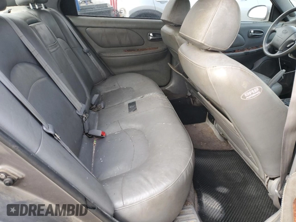 2001 Hyundai Sonata GLS with VIN KMHWF35VX1A372516, listed as a Copart auction lot 76357494 with 170,642 mi miles and Salvage Title. Bid and sale history available at carsss.com. Image 10.