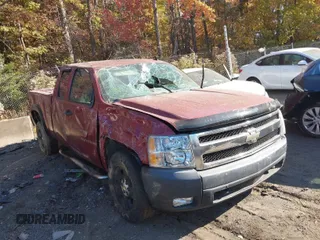 2007 Chevrolet Silverado 1500 LT w/1LT with VIN 1GCEK19J57Z531170, listed as a IAAI auction lot 38915638 with 146,834 mi miles. Bid and sale history available at carsss.com. Image 1.