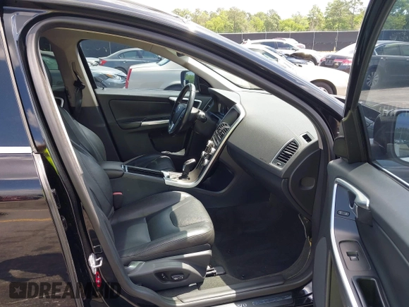 2016 Volvo XC60 T5 Drive-E Premier with VIN YV440MDK5G2844325, listed as a IAAI auction lot 42187411 with 126,030 mi miles and . Bid and sale history available at DreamBid. Image 5.