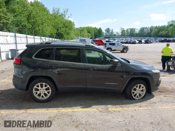 2014 Jeep Cherokee Latitude z VIN 1C4PJMCS3EW184984, wystawiony jako IAAI lot #42301604 z przebiegiem 185 320 mil mil oraz . Historia ofert i sprzedaży dostępna na DreamBid. Obrazek 13.