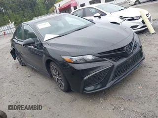 2021 Toyota Camry SE Nightshade with VIN 4T1G11AK2MU456447, listed as a IAAI auction lot 41973852 with 47,185 mi miles. Bid and sale history available at carsss.com. Image 1.