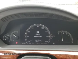 2007 Mercedes-Benz S 550 z VIN WDDNG86X67A131688, wystawiony jako Copart lot #57993685 z przebiegiem 143 631 mil mil oraz Tytuł czysty. Historia ofert i sprzedaży dostępna na DreamBid. Obrazek 9.