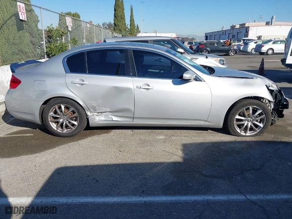 2009 Infiniti G37 Sedan Journey with VIN JNKCV61EX9M303965, listed as a IAAI auction lot 40925964 with 105,904 mi miles. Bid and sale history available at carsss.com. Image 13.
