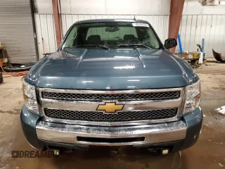 2010 Chevrolet Silverado 1500 LT with VIN 1GCSCSE04AZ252920, listed as a Copart auction lot 46356525 with 134,260 mi miles and Clean Title. Bid and sale history available at DreamBid. Image 5.