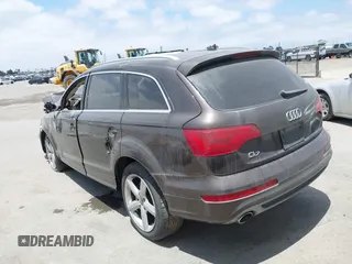2011 Audi Q7 S line with VIN WA1DGAFE3BD010419, listed as a IAAI auction lot 39539685 with Not provided miles and . Bid and sale history available at DreamBid. Image 3.