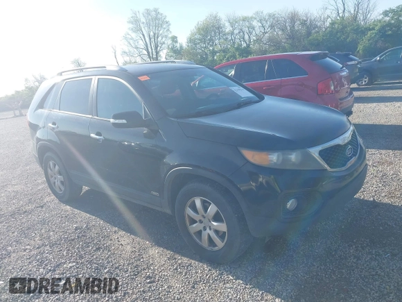 2011 Kia Sorento LX with VIN 5XYKTCA14BG079081, listed as a IAAI auction lot 42159278 with 224,639 mi miles. Bid and sale history available at carsss.com. Image 1.