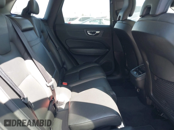 2019 Volvo XC60 Inscription with VIN LYV102RL5KB298774, listed as a IAAI auction lot 41910122 with 86,132 mi miles and . Bid and sale history available at DreamBid. Image 8.