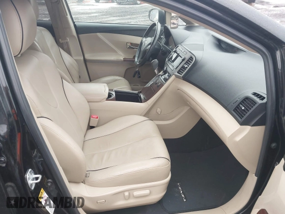 2010 Toyota Venza with VIN 4T3BK3BB0AU043138, listed as a IAAI auction lot 41629488 with 148,639 mi miles. Bid and sale history available at carsss.com. Image 5.