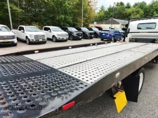 2020 Isuzu NRR IBT z VIN JALE5W163L73044XX, wystawiony jako Copart lot #48625775 z przebiegiem 132 628 mil mil oraz Tytuł czysty. Historia ofert i sprzedaży dostępna na DreamBid. Obrazek 3.