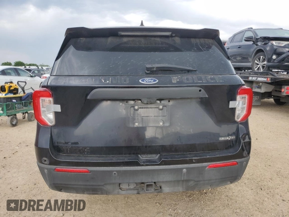 2022 Ford Police Interceptor Utility z VIN 1FM5K8AB2NGA58118, wystawiony jako Copart lot #54846645 z przebiegiem Nie podano mil oraz Szkody całkowita. Historia ofert i sprzedaży dostępna na DreamBid. Obrazek 6.
