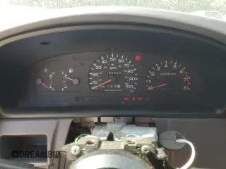 1996 Nissan Frontier XE z VIN 1N6SD11S0TC311270, wystawiony jako Copart lot #53870965 z przebiegiem 145 595 mil mil oraz Szkoda całkowita • Salvage title. Historia ofert i sprzedaży dostępna na DreamBid. Obrazek 9.