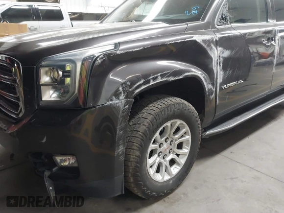 2018 GMC Yukon XL SLT Standard Edition with VIN 1GKS2JKCXJR376058, listed as a IAAI auction lot 41507544 with 110,299 mi miles. Bid and sale history available at carsss.com. Image 6.